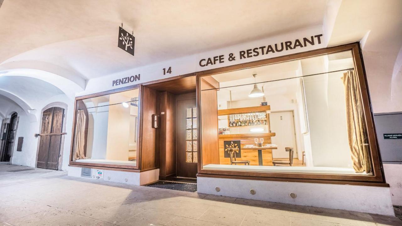Penzion A Restaurace 14 Hostinné Exterior photo